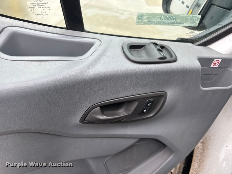 image for item NB9017 2019 Ford Transit 350 van