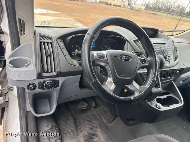 image for item NB9017 2019 Ford Transit 350 van