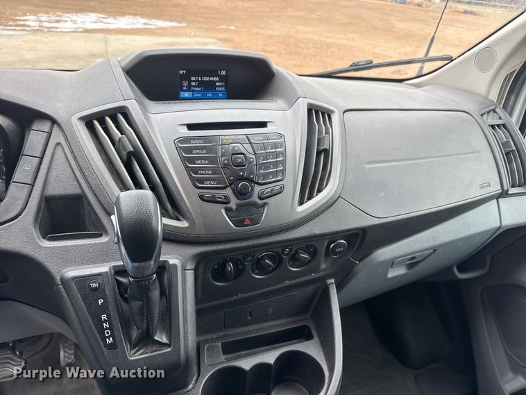 image for item NB9017 2019 Ford Transit 350 van