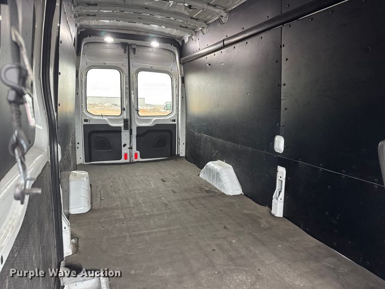 image for item NB9017 2019 Ford Transit 350 van