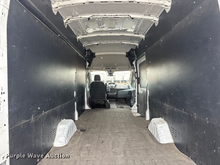 image for item NB9017 2019 Ford Transit 350 van