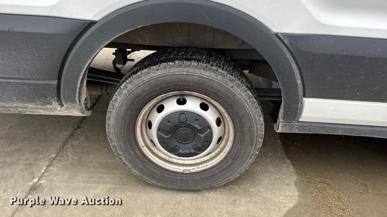 image for item NB9017 2019 Ford Transit 350 van