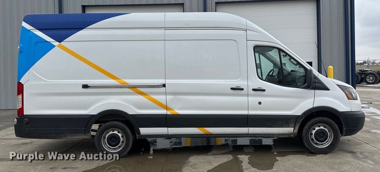 image for item NB9018 2019 Ford Transit 350 van