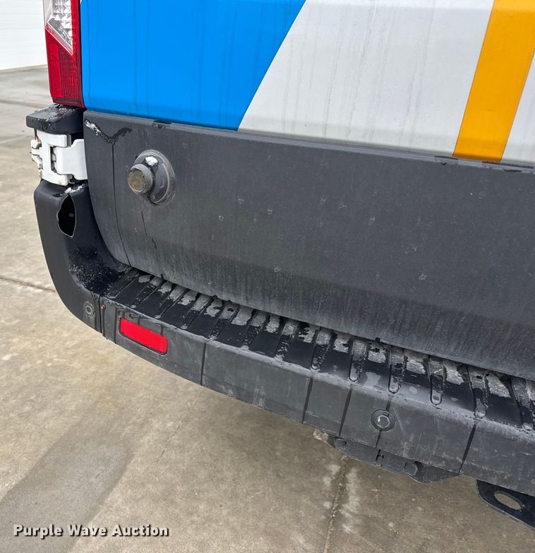 image for item NB9018 2019 Ford Transit 350 van