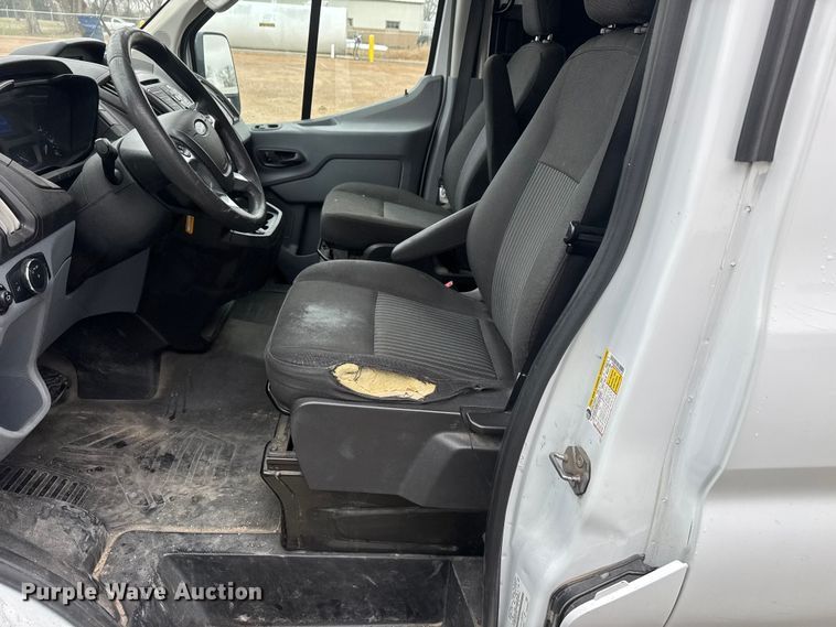 image for item NB9018 2019 Ford Transit 350 van