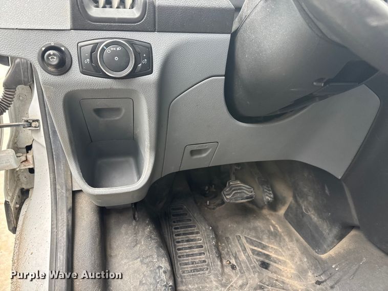 image for item NB9018 2019 Ford Transit 350 van