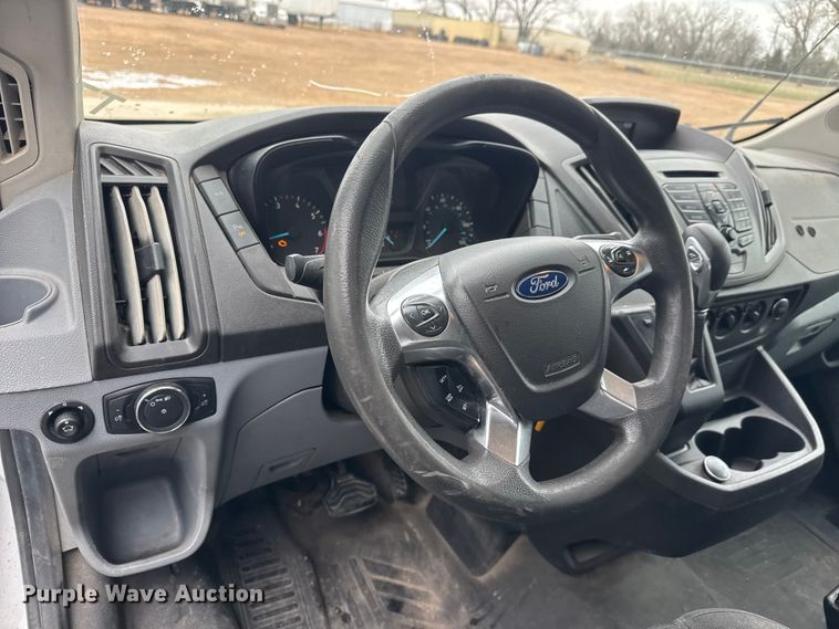 image for item NB9018 2019 Ford Transit 350 van