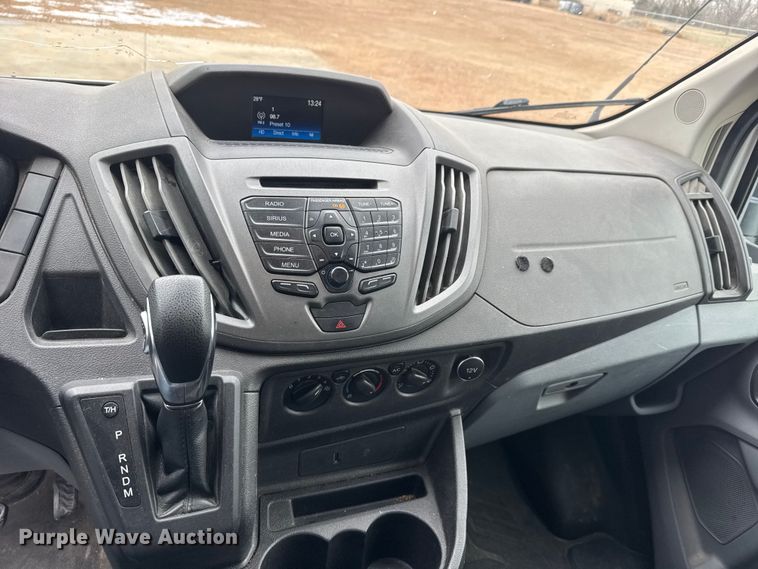 image for item NB9018 2019 Ford Transit 350 van