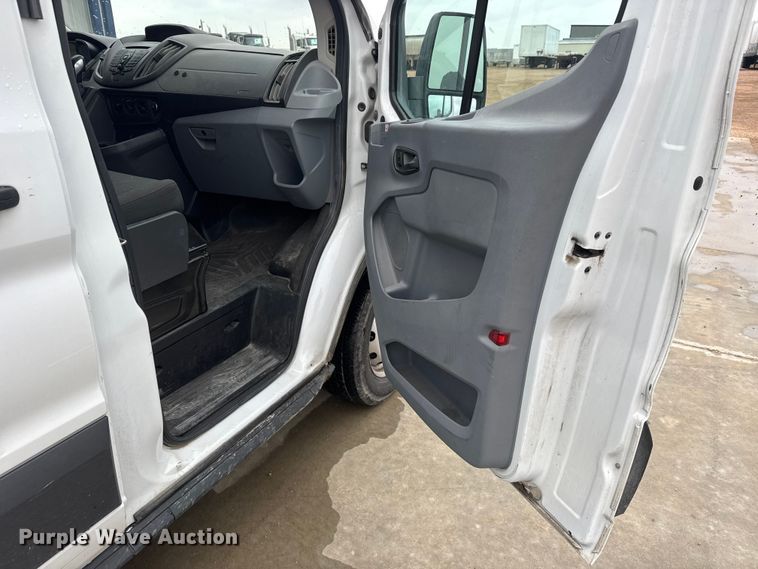 image for item NB9018 2019 Ford Transit 350 van
