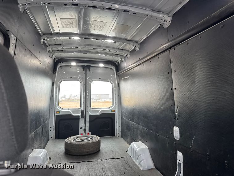 image for item NB9018 2019 Ford Transit 350 van