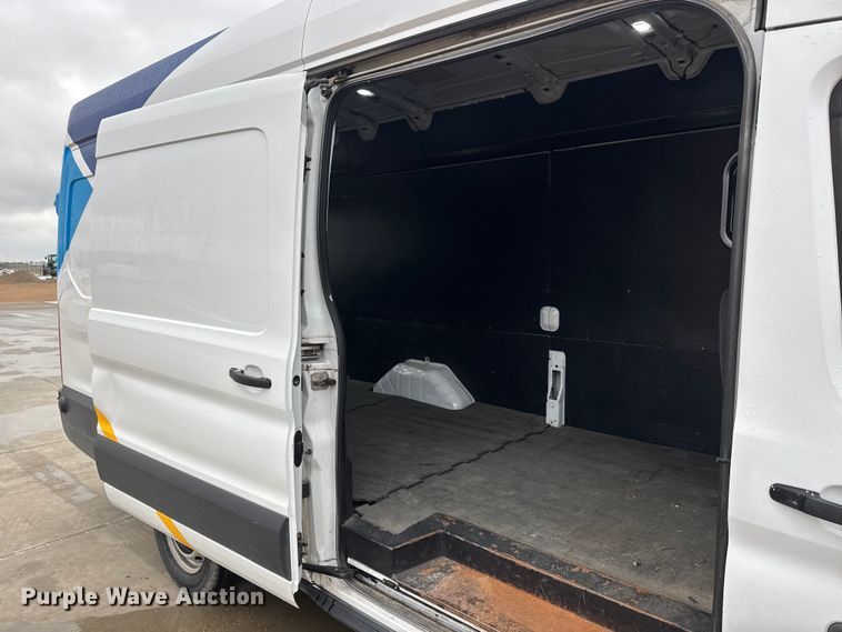 image for item NB9018 2019 Ford Transit 350 van