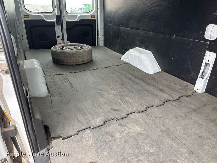 image for item NB9018 2019 Ford Transit 350 van