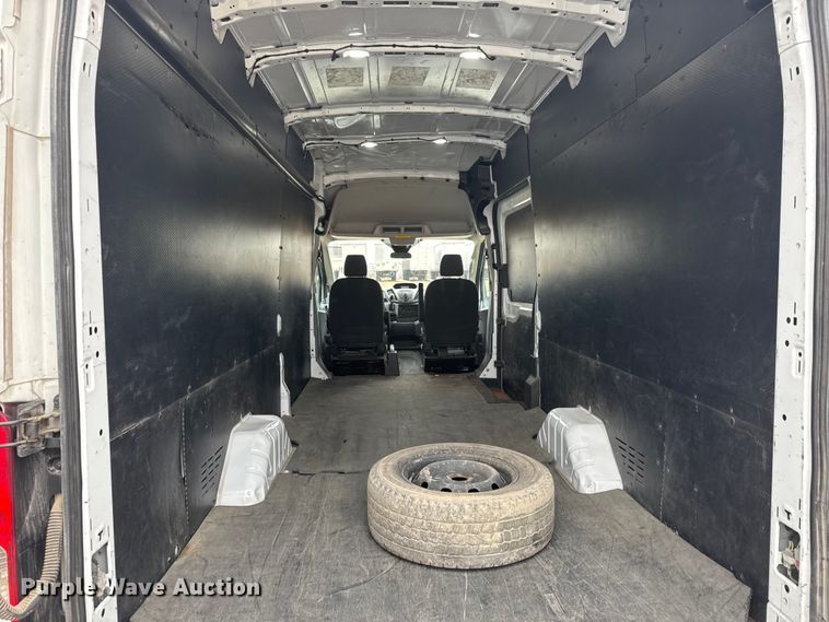 image for item NB9018 2019 Ford Transit 350 van