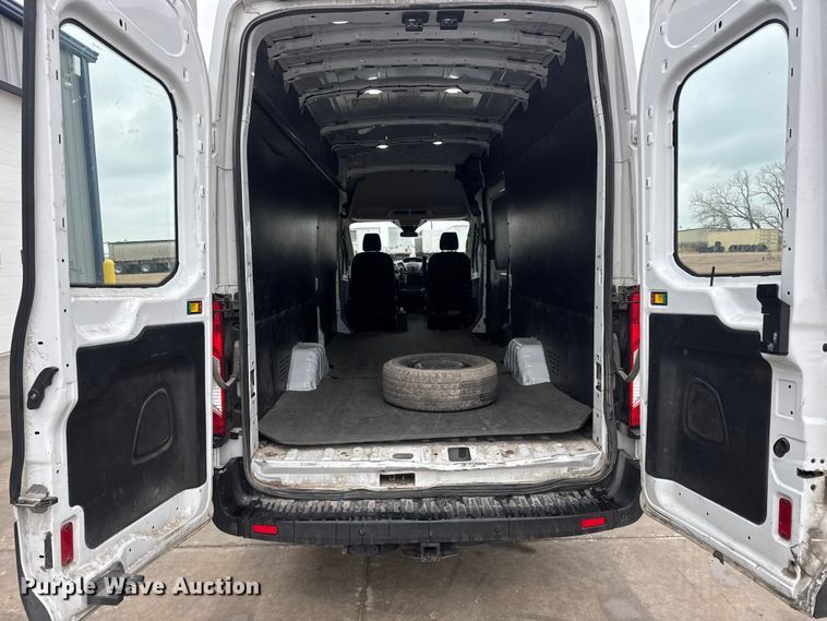 image for item NB9018 2019 Ford Transit 350 van
