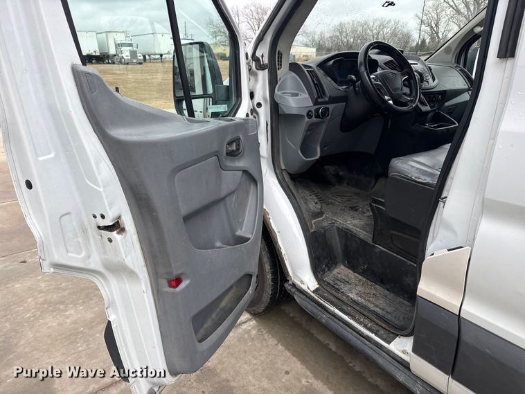 image for item NB9019 2015 Ford Transit 350 van