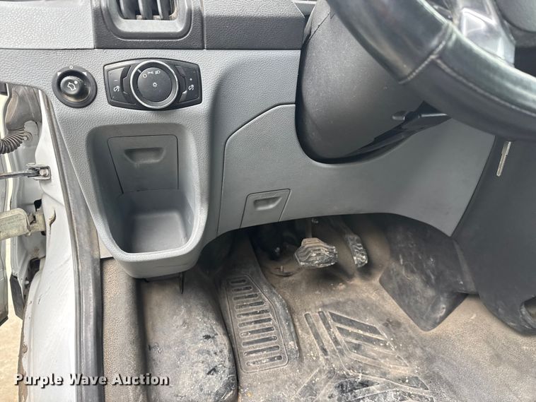 image for item NB9019 2015 Ford Transit 350 van