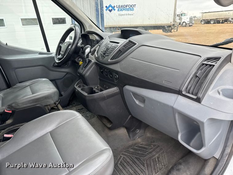 image for item NB9019 2015 Ford Transit 350 van