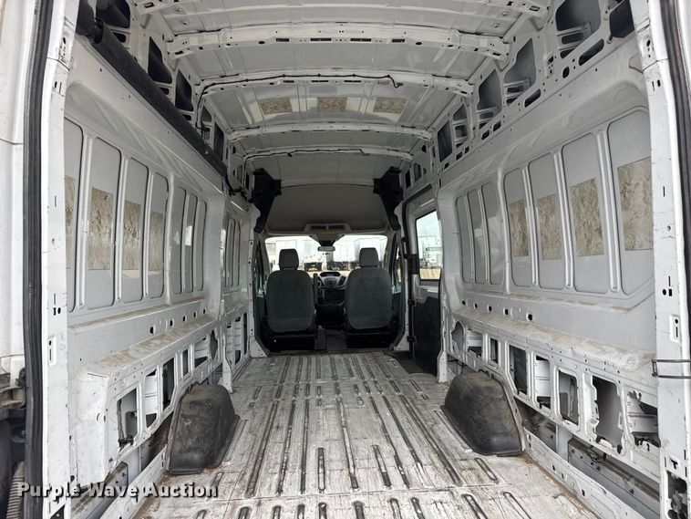 image for item NB9019 2015 Ford Transit 350 van