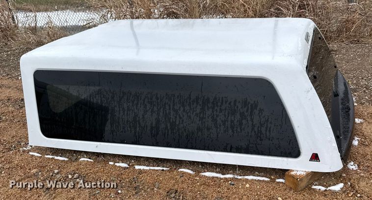 image for item NB9020 Leer pickup truck bed topper