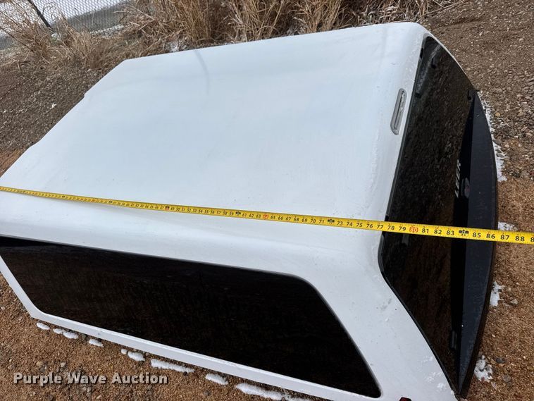 image for item NB9020 Leer pickup truck bed topper