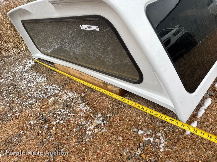 image for item NB9020 Leer pickup truck bed topper