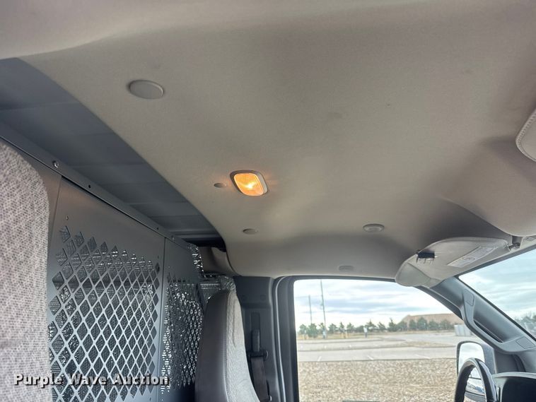 image for item NB9024 2019 Chevrolet Express 2500 van