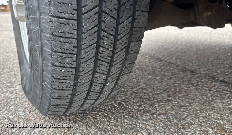 image for item NB9024 2019 Chevrolet Express 2500 van