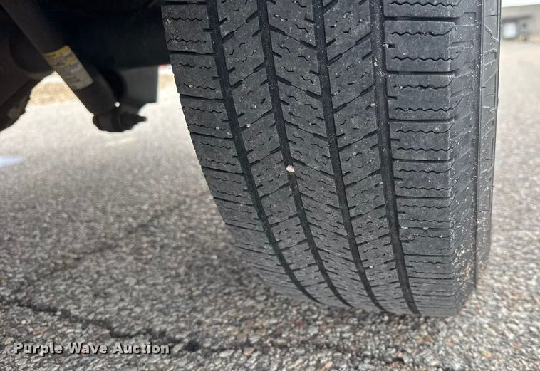 image for item NB9024 2019 Chevrolet Express 2500 van