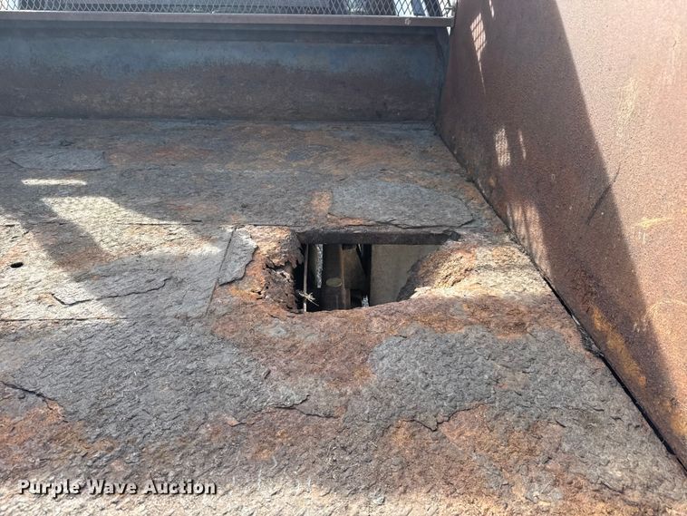 image for item NB9028 2010 Chevrolet Silverado 2500 Ext. Cab dump flatbed truck