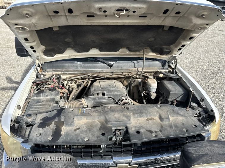 image for item NB9028 2010 Chevrolet Silverado 2500 Ext. Cab dump flatbed truck