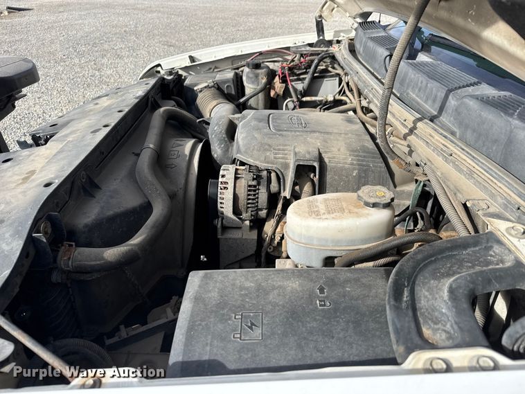 image for item NB9028 2010 Chevrolet Silverado 2500 Ext. Cab dump flatbed truck