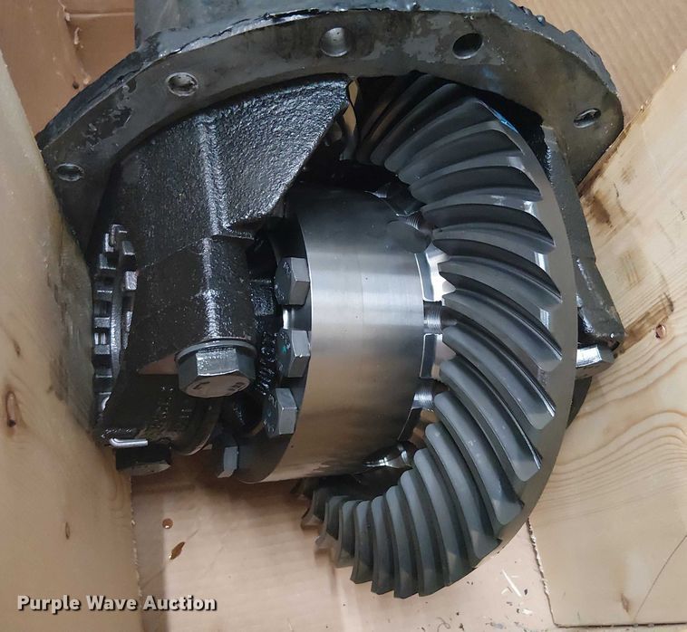 image for item NC9752 Dana Spicer S15-140N rear differential