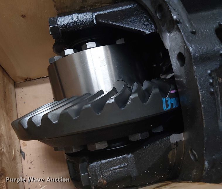 image for item NC9752 Dana Spicer S15-140N rear differential