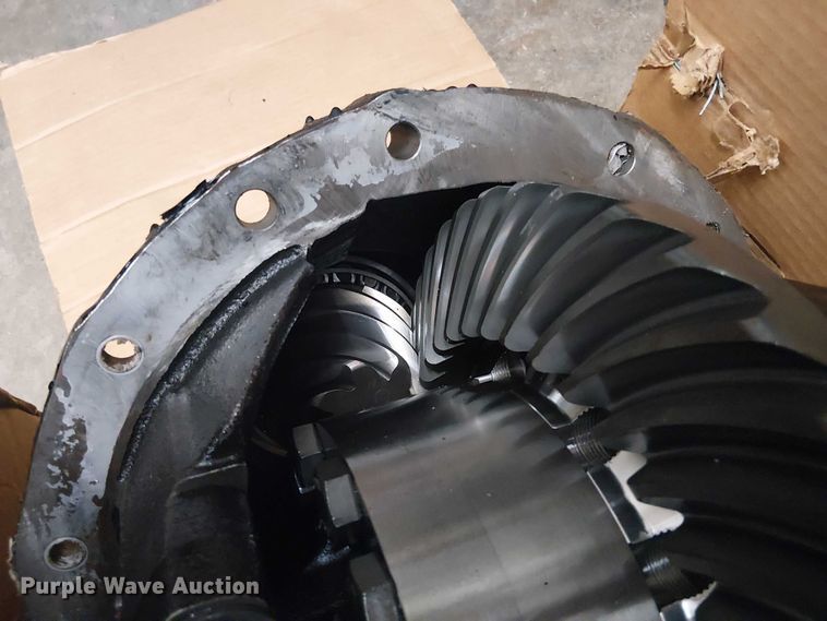 image for item NC9752 Dana Spicer S15-140N rear differential