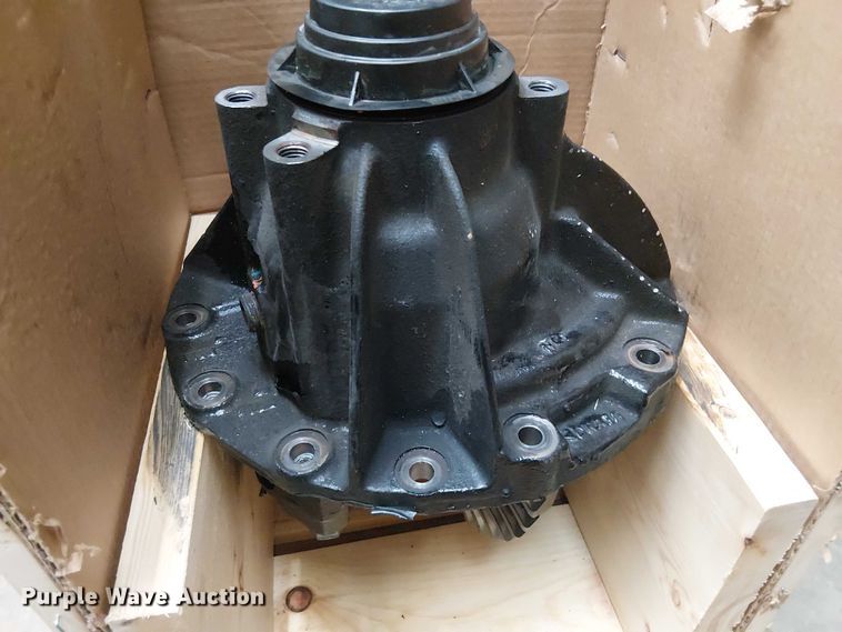 image for item NC9752 Dana Spicer S15-140N rear differential