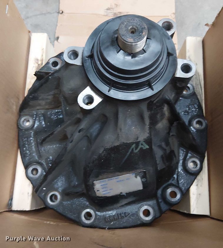 image for item NC9752 Dana Spicer S15-140N rear differential