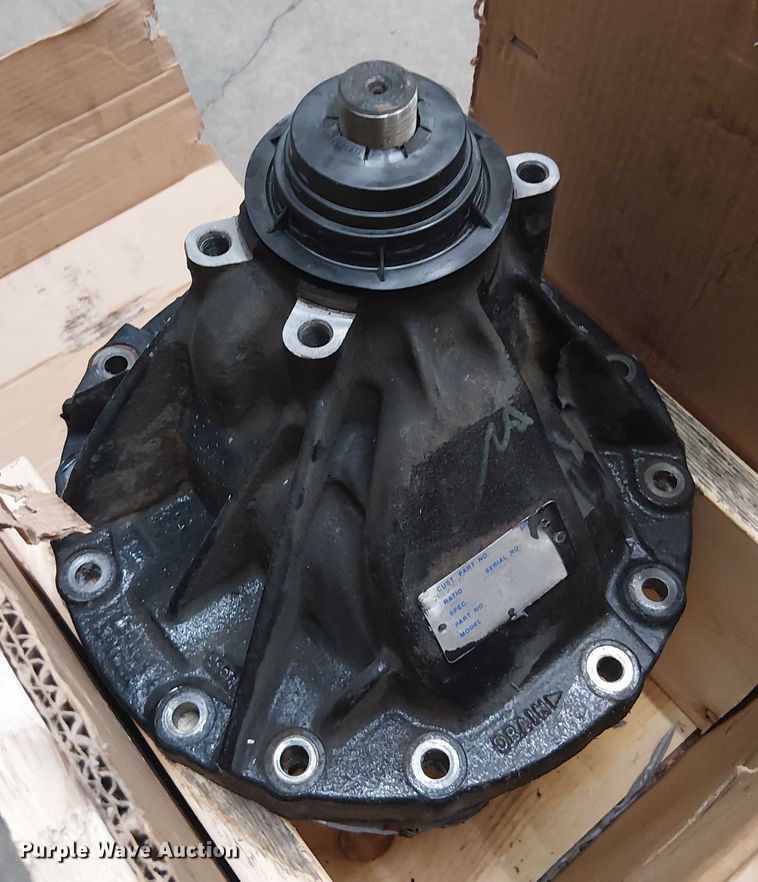 image for item NC9752 Dana Spicer S15-140N rear differential