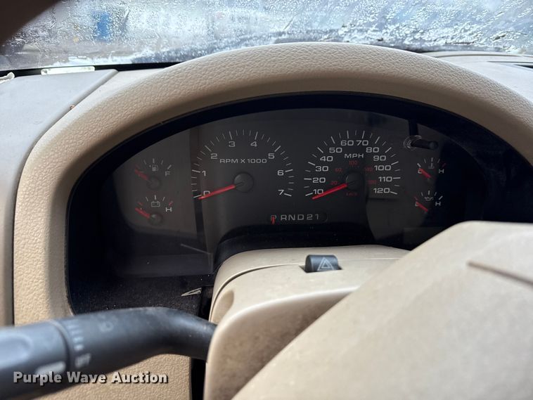 image for item ND9447 2005 Ford F150 SuperCab pickup truck