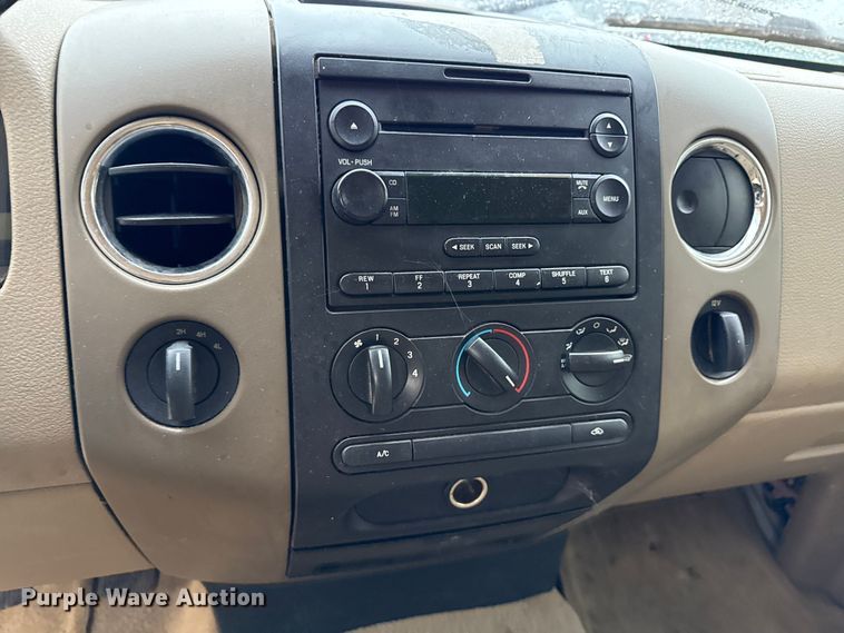 image for item ND9447 2005 Ford F150 SuperCab pickup truck