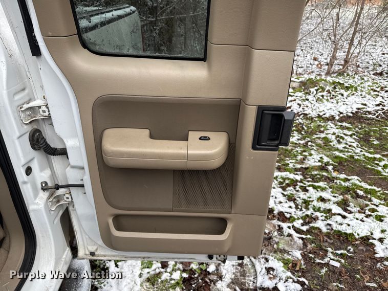 image for item ND9447 2005 Ford F150 SuperCab pickup truck