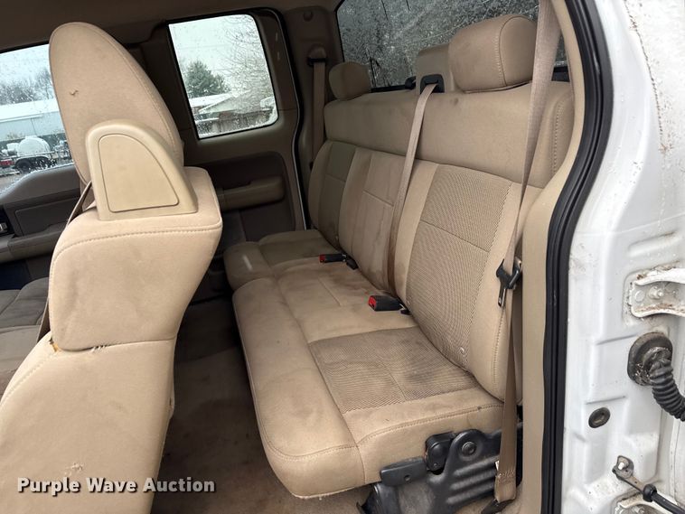 image for item ND9447 2005 Ford F150 SuperCab pickup truck