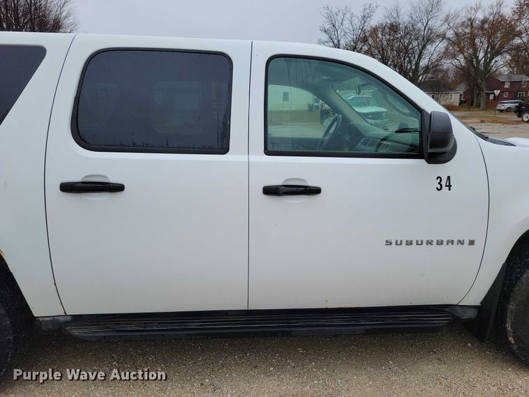 image for item NO9803 2009 Chevrolet Suburban 1500 SUV