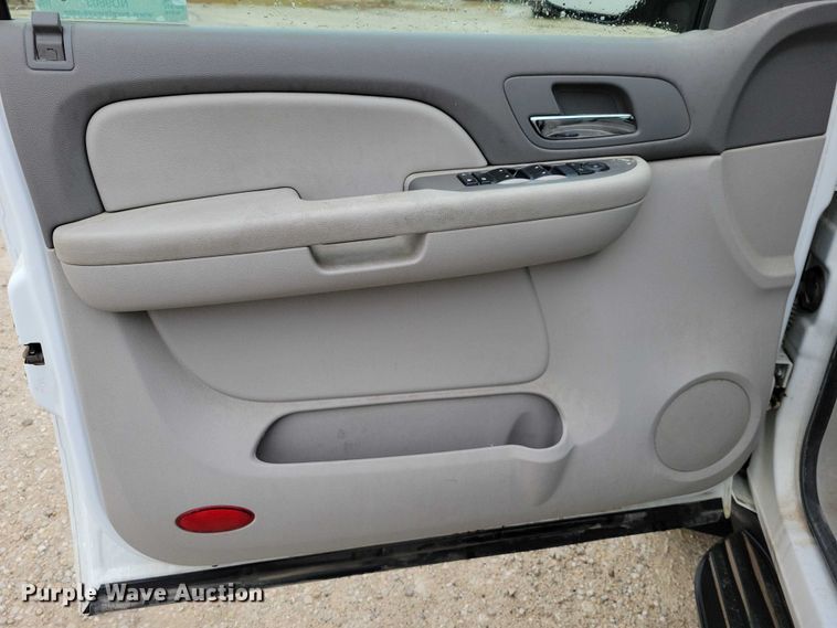 image for item NO9803 2009 Chevrolet Suburban 1500 SUV