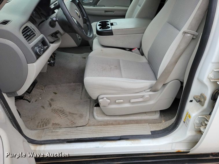 image for item NO9803 2009 Chevrolet Suburban 1500 SUV