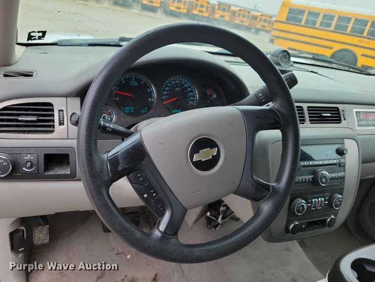 image for item NO9803 2009 Chevrolet Suburban 1500 SUV