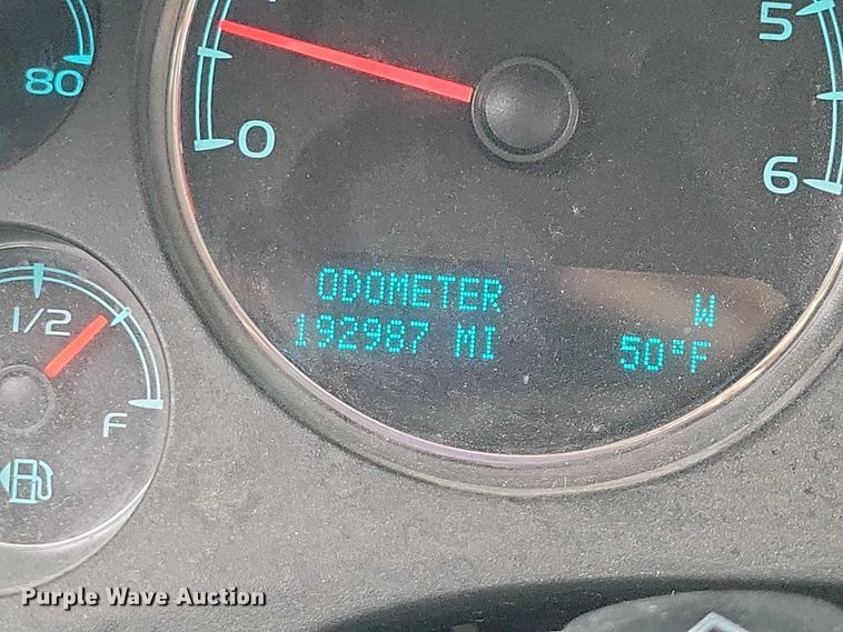 image for item NO9803 2009 Chevrolet Suburban 1500 SUV