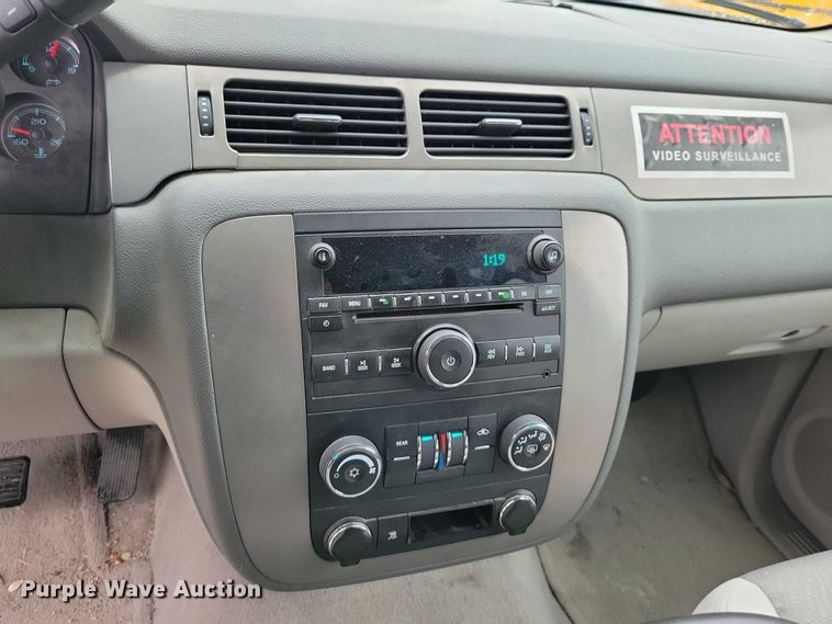 image for item NO9803 2009 Chevrolet Suburban 1500 SUV