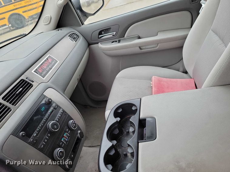 image for item NO9803 2009 Chevrolet Suburban 1500 SUV