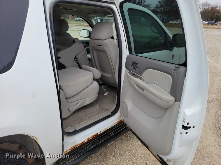image for item NO9803 2009 Chevrolet Suburban 1500 SUV