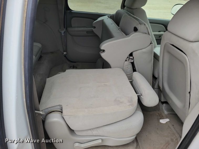 image for item NO9803 2009 Chevrolet Suburban 1500 SUV